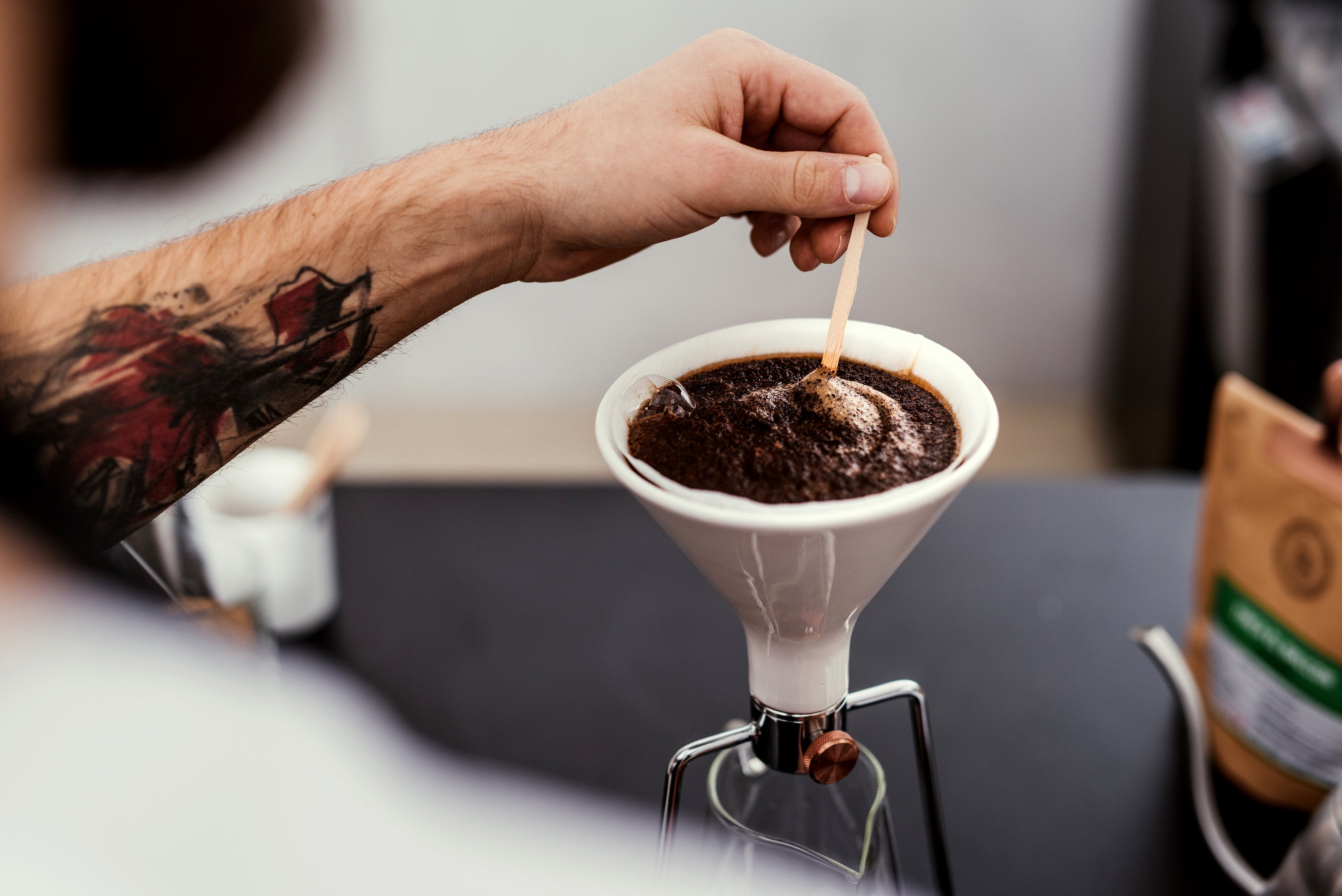 Agitate your Pour-over coffee for a better taste
