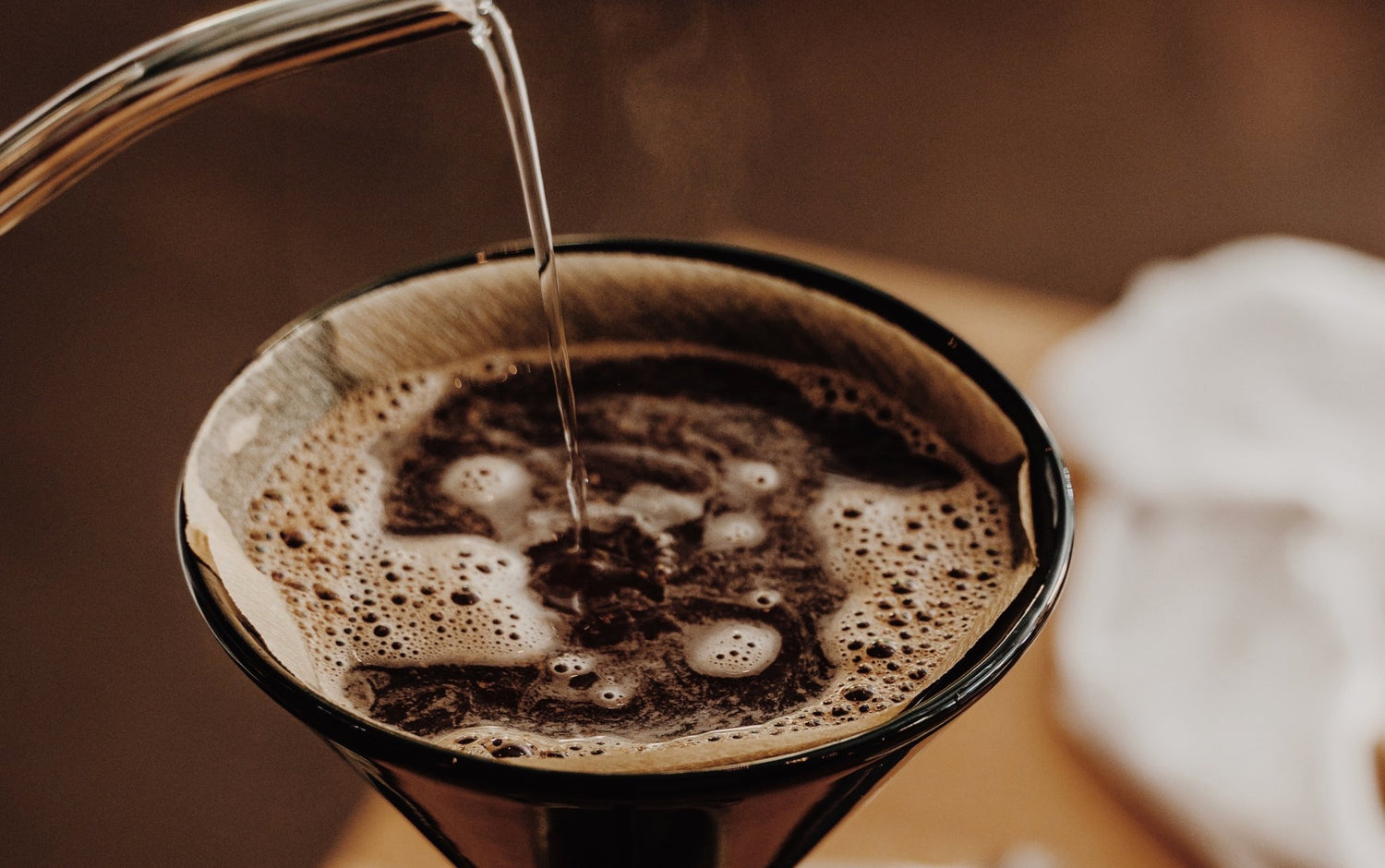 Coffee preparation - how to pour over to reduce acidity in coffee