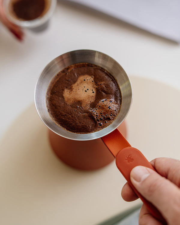 OTTO: Modern Turkish coffee pot with engraving